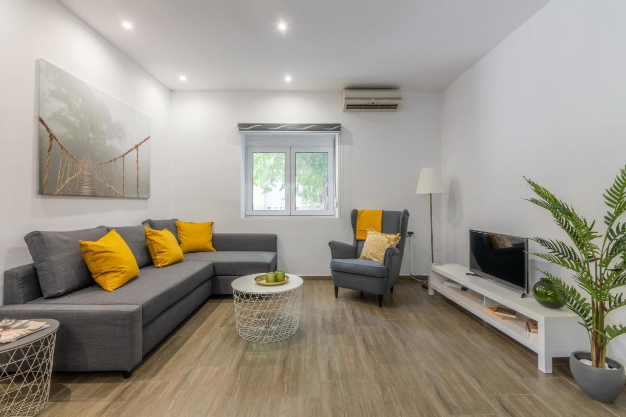Elegant City Apartment Iraklion Buitenkant foto