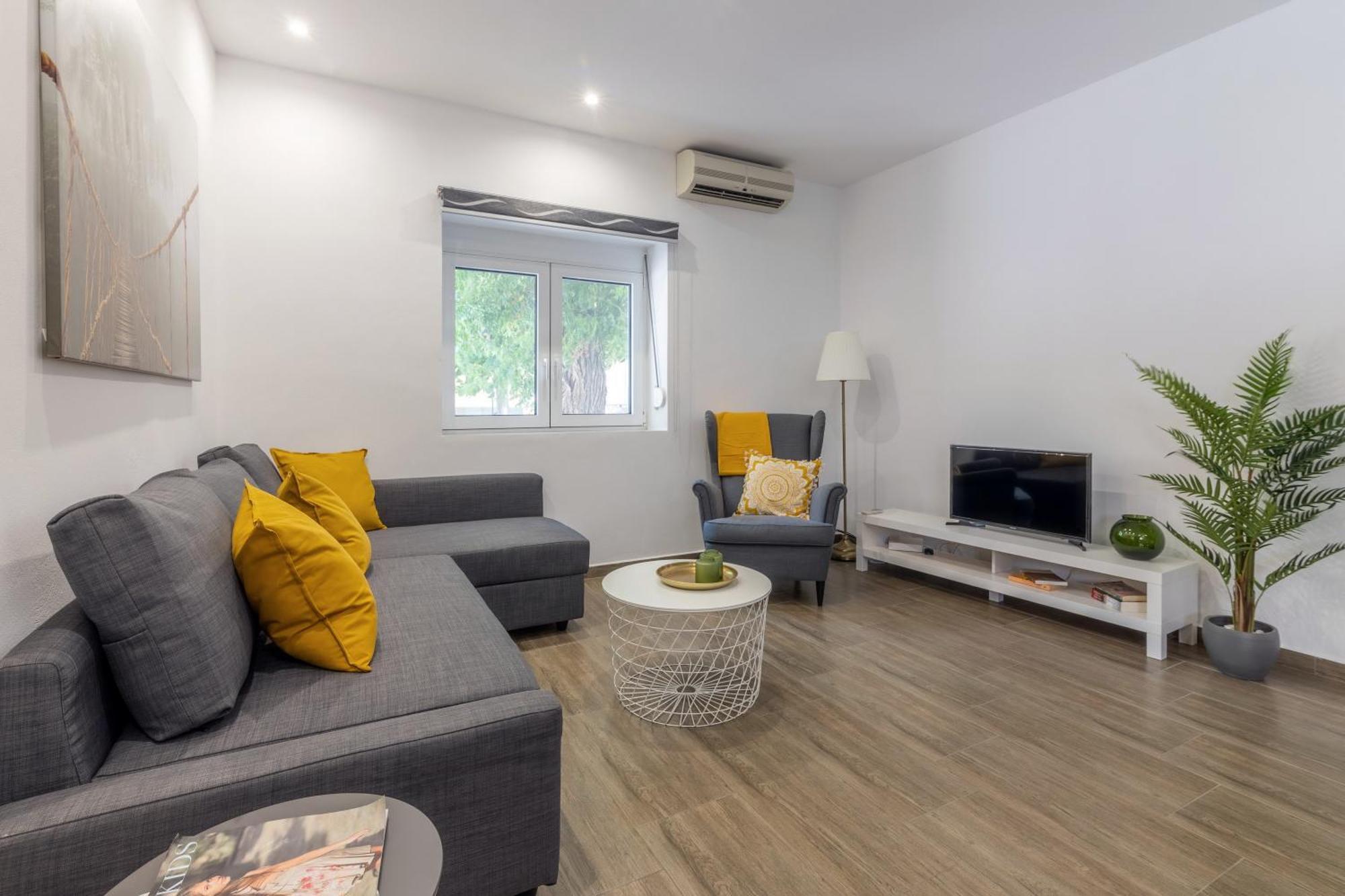 Elegant City Apartment Iraklion Buitenkant foto