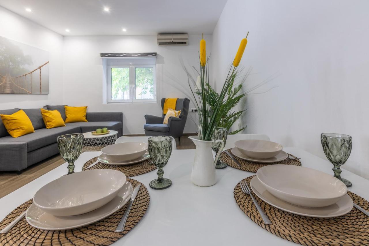 Elegant City Apartment Iraklion Buitenkant foto